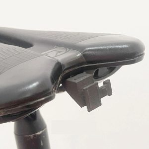 Soporte de sillín Scott y Shimano Pro para luz Bontrager